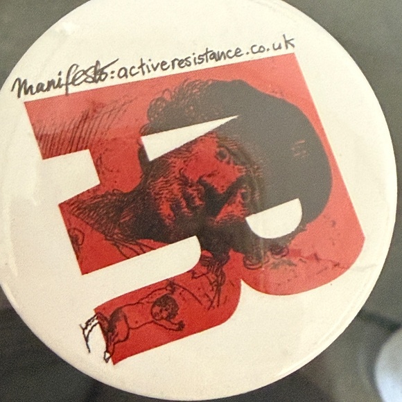 Vivienne Westwood Pin - Picture 5 of 5